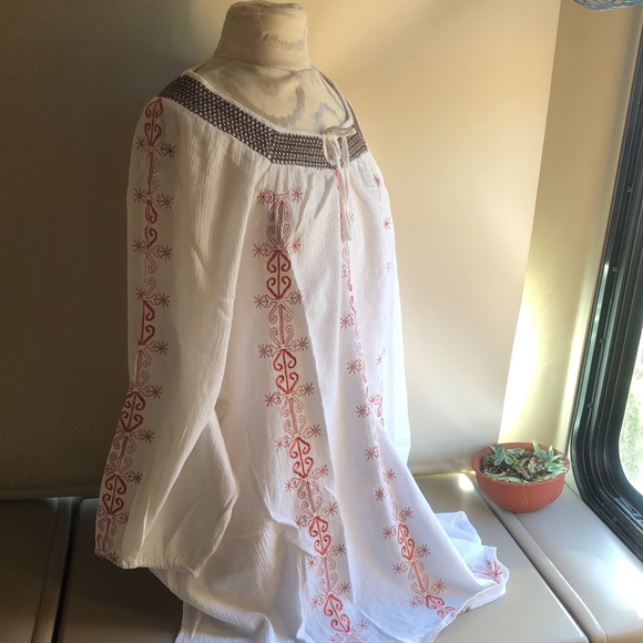 ELLOS Embroidery top - Picture 2 of 10